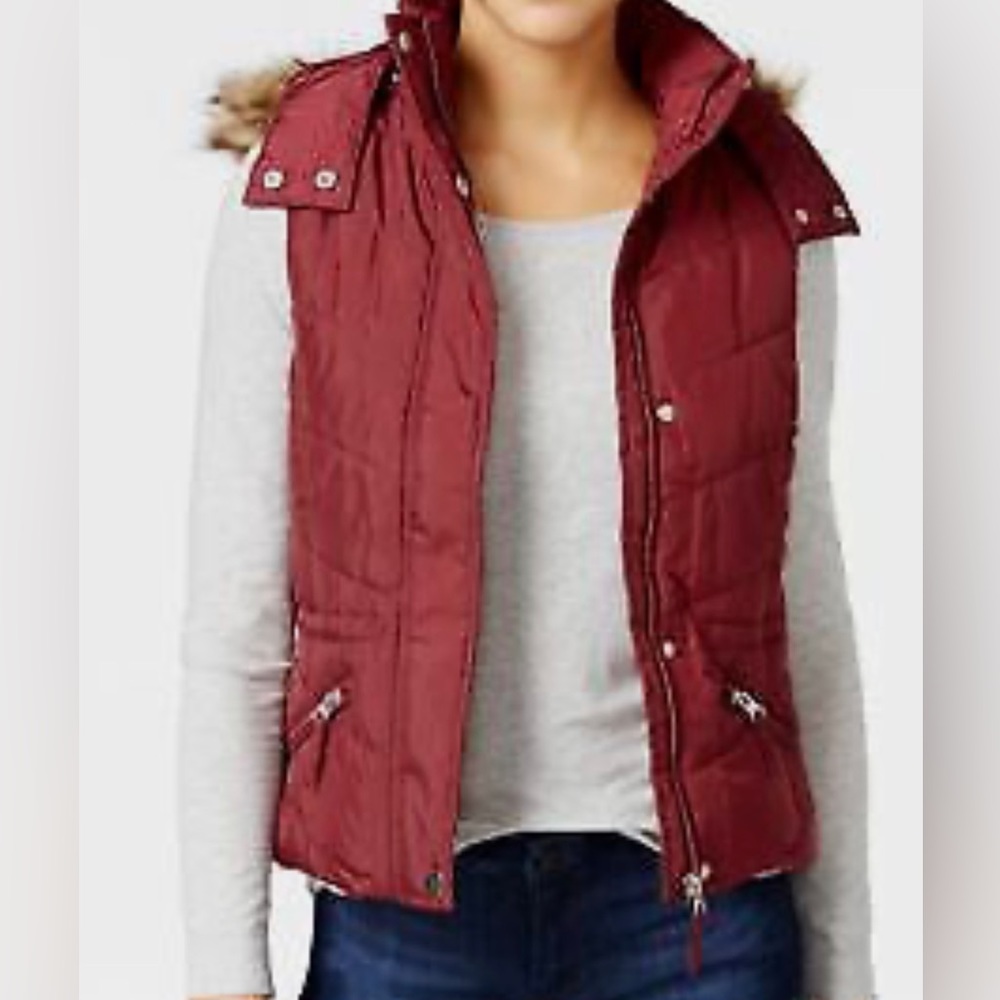 American Rag Maroon  Women’s Puffer Vest